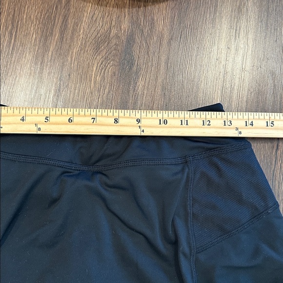 Athleta tennis skirt size XS. Built in mesh shorts, non-slip hem, ball pockets - Picture 11 of 14